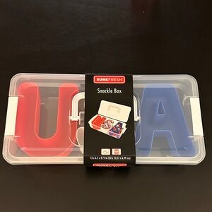USA 🇺🇸 SureFresh Snackle Box with Red and Blue Letter Trays